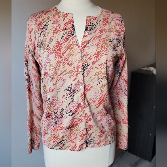 Saks Fifth Avenue Tops - Saks Fifth Avenue Orange and Black Patterned Sweater 100% Silk